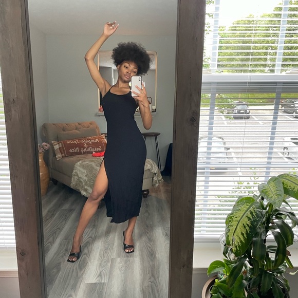 Black Sleeveless Backless Side Split Maxi Dress - Picture 14 of 16